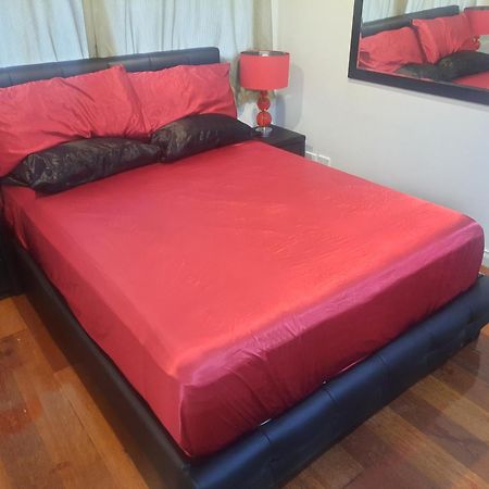 Cock Or Two Kink House Hotel Cockatoo Екстериор снимка