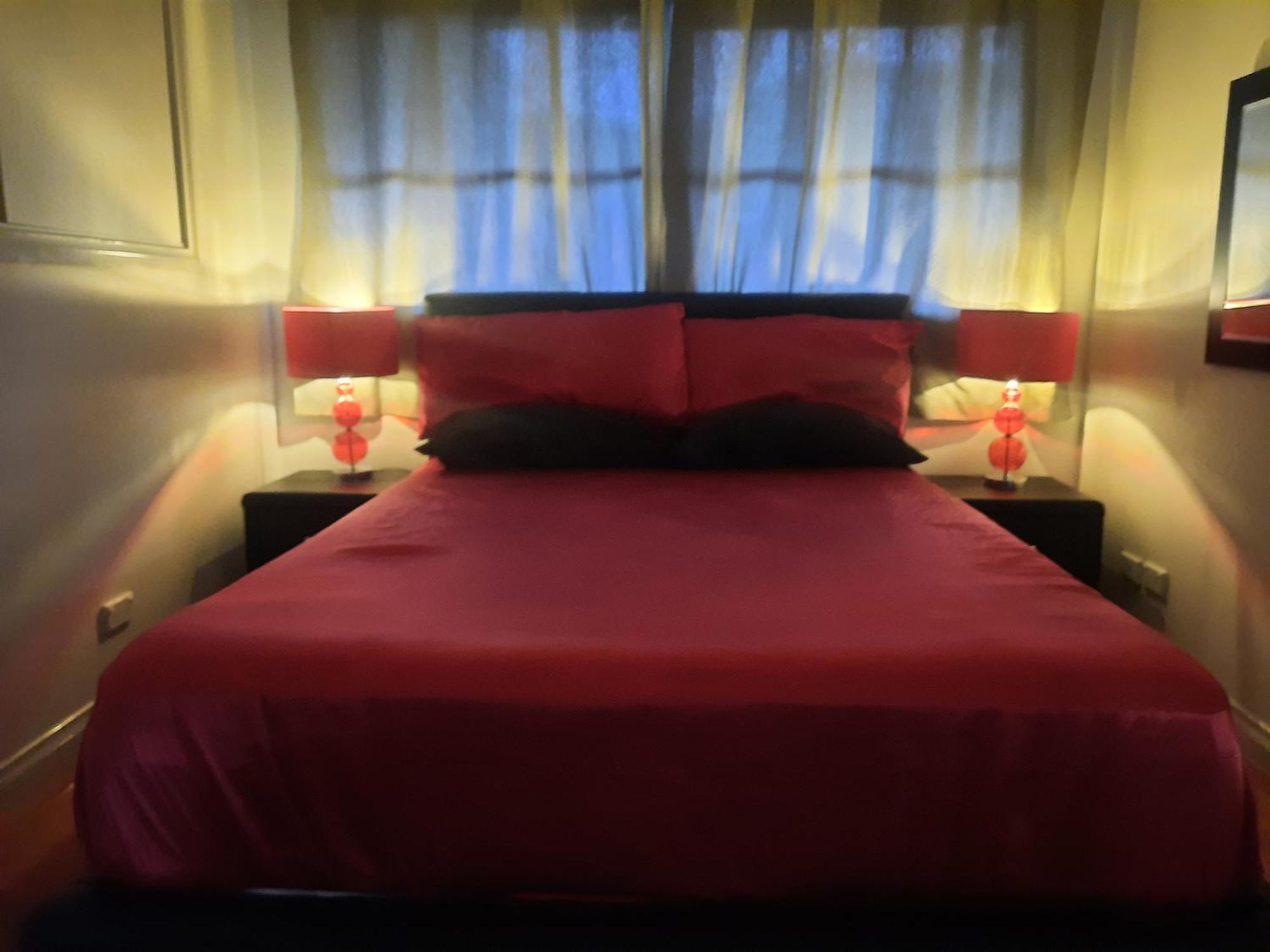 Cock Or Two Kink House Hotel Cockatoo Екстериор снимка